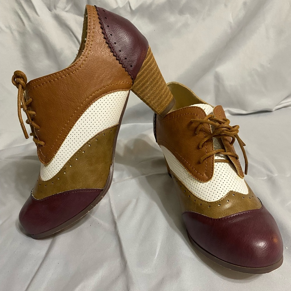 Chase and Chloe Claudia-1 Women’s Size 10
